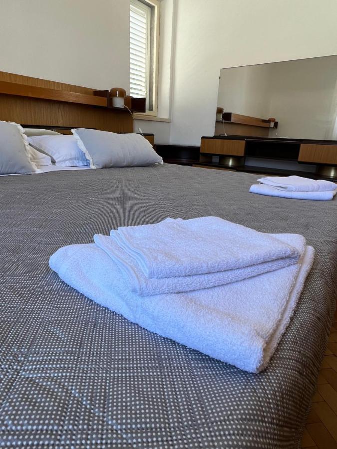 Apartment Ana, Free Garage Parking 시베니크 외부 사진