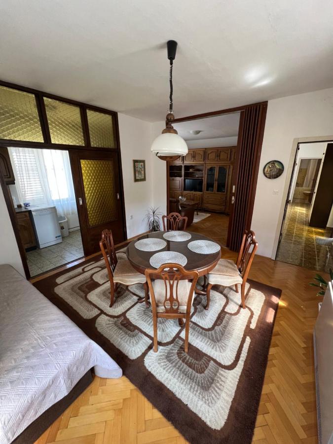 Apartment Ana, Free Garage Parking 시베니크 외부 사진