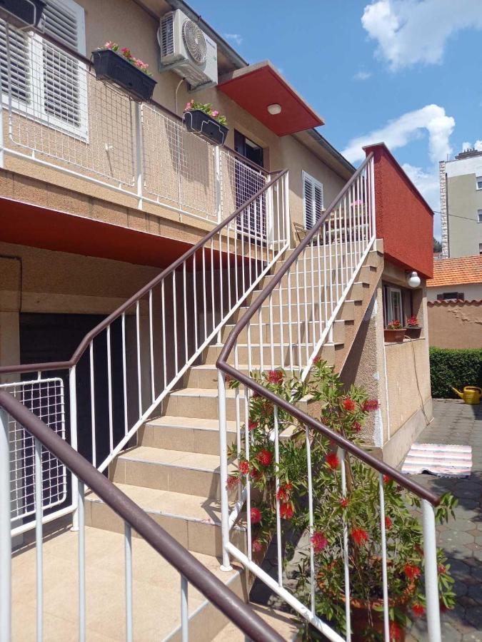 Apartment Ana, Free Garage Parking 시베니크 외부 사진